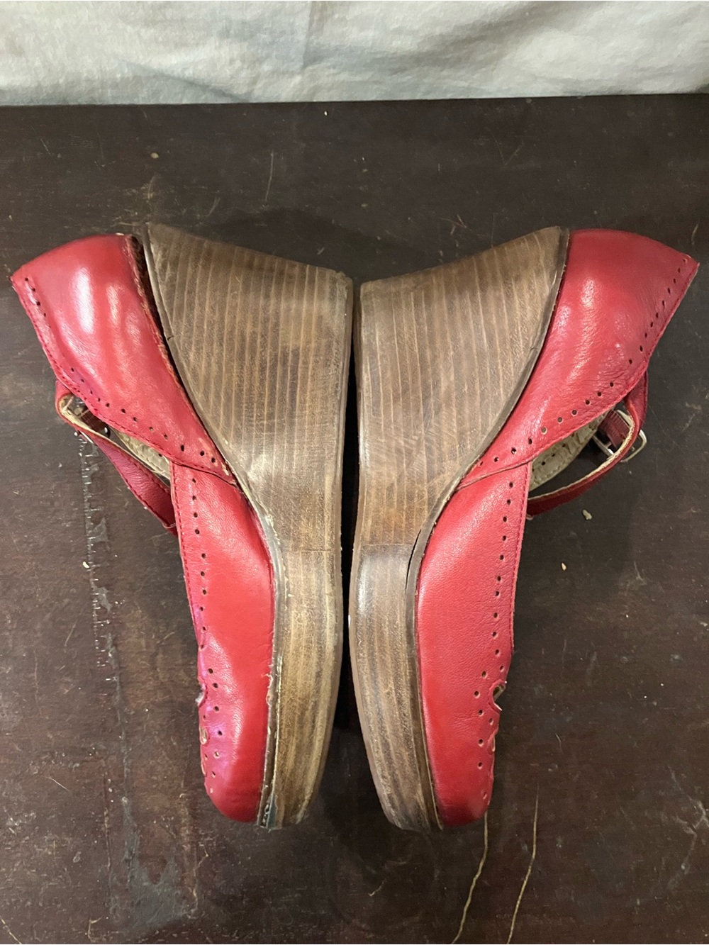 Vintage Red T-Strap Cutout Leather Pumps - Picture 3 of 9